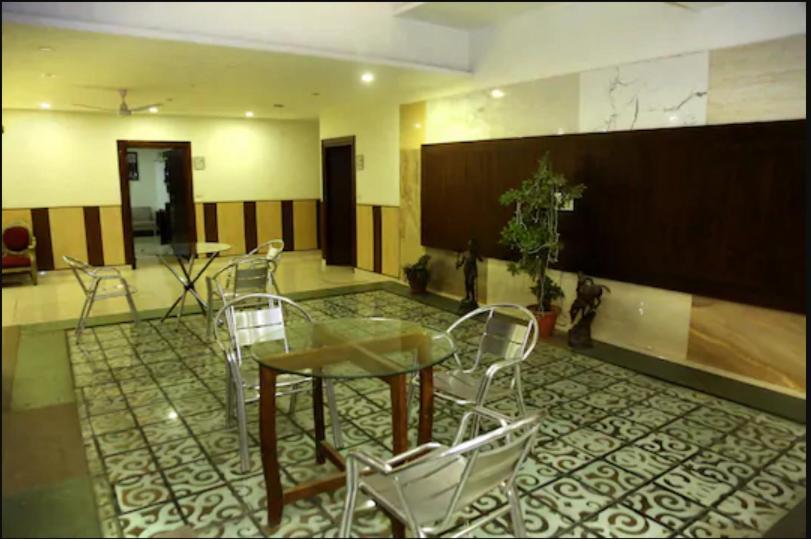 Hotel Ng Paradise Jagādhri Kültér fotó